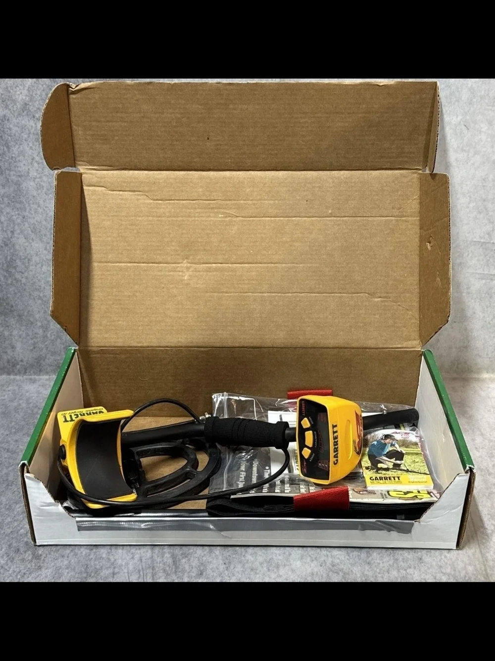 ACE 150 Metal Detector in Yellow